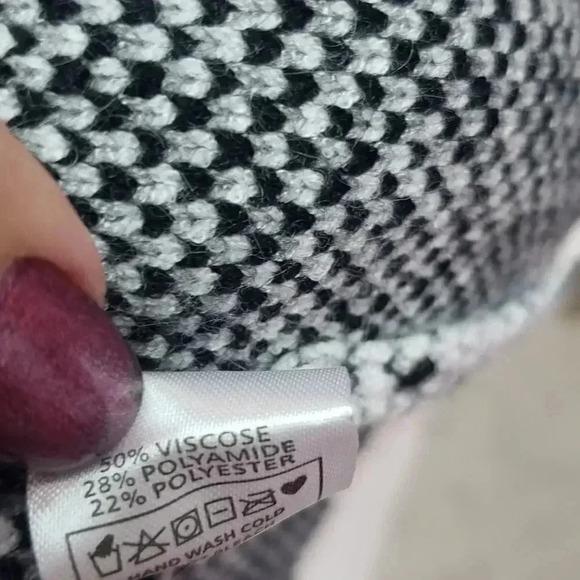 Snakeskin Long Cardigan/Sweater  - Picture 3 of 4